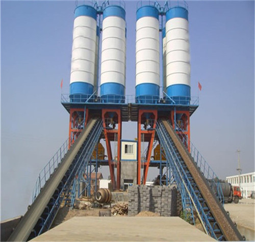 怎么建混凝土攪拌站的地基？